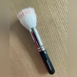 HAKUHODO J4001 Duo Fibre Powder Brush C